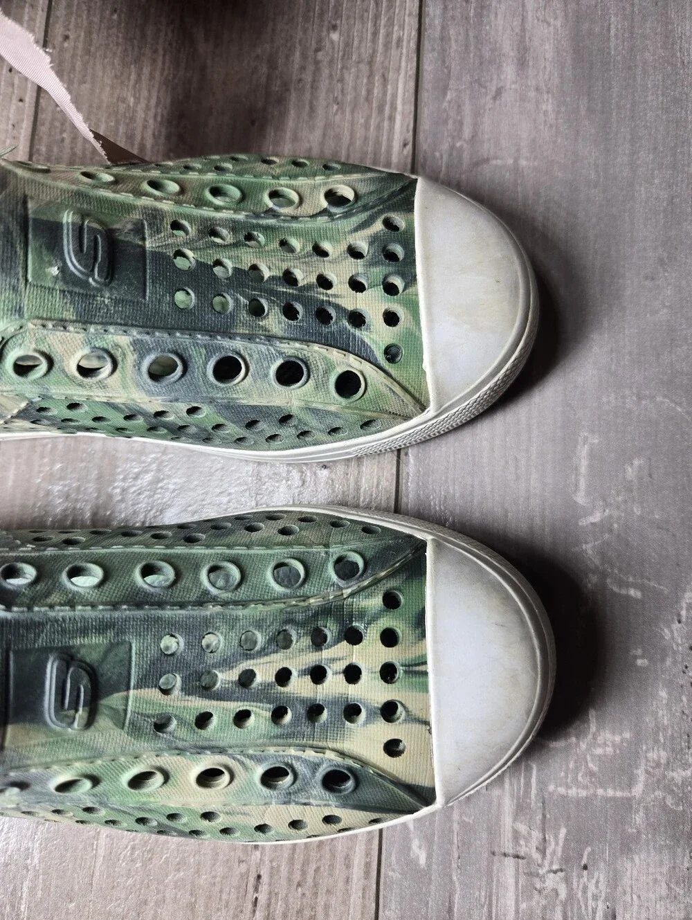 Skechers Boys Size 12 Green Camo Slip‑On Sneakers